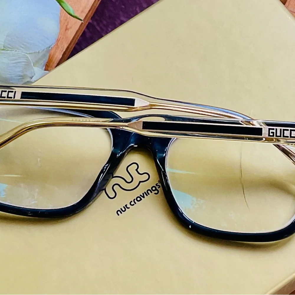 GUCCI READING GLASSES - Picture 7 of 13